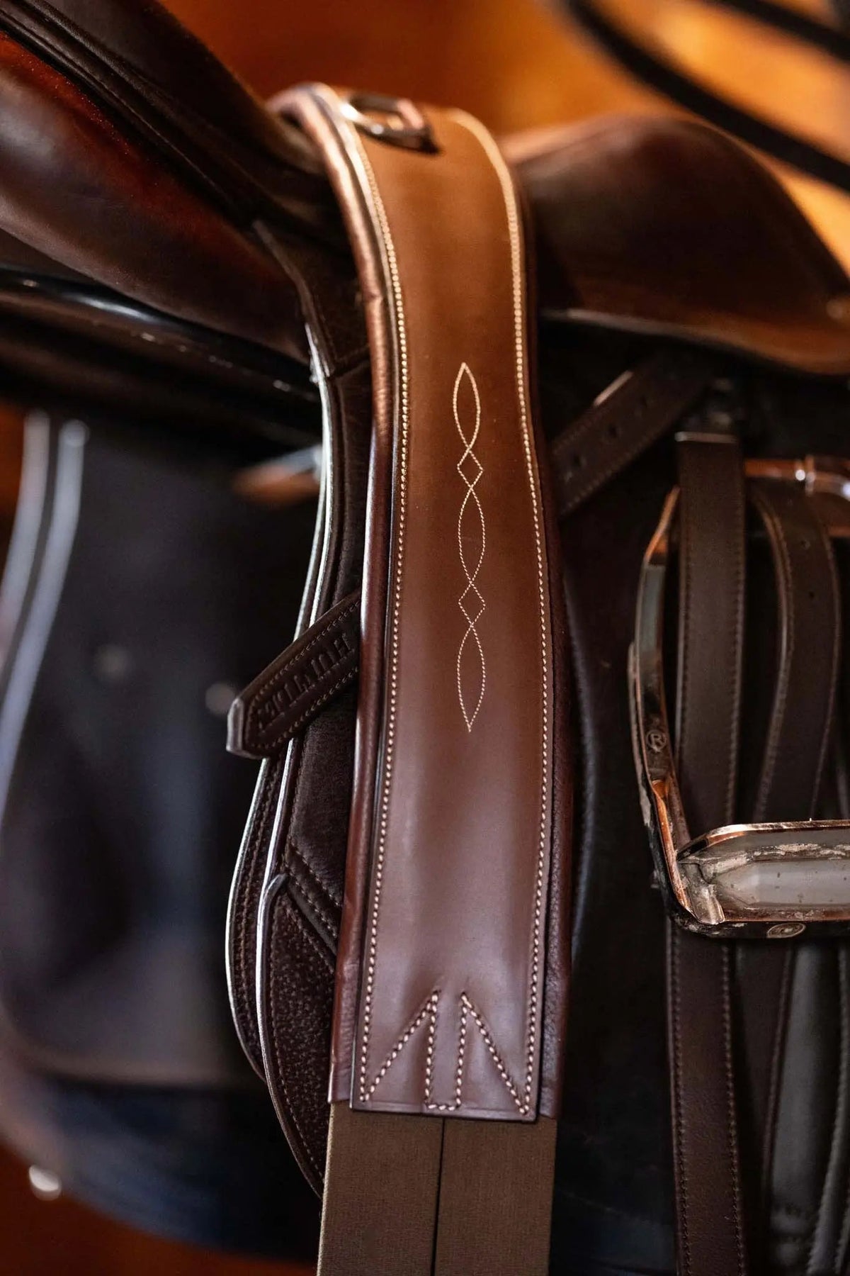Huntley Equestrian Sedgwick Leather Fancy Stitched Padded Leather Contour Shaped Girth with Double End Elastic